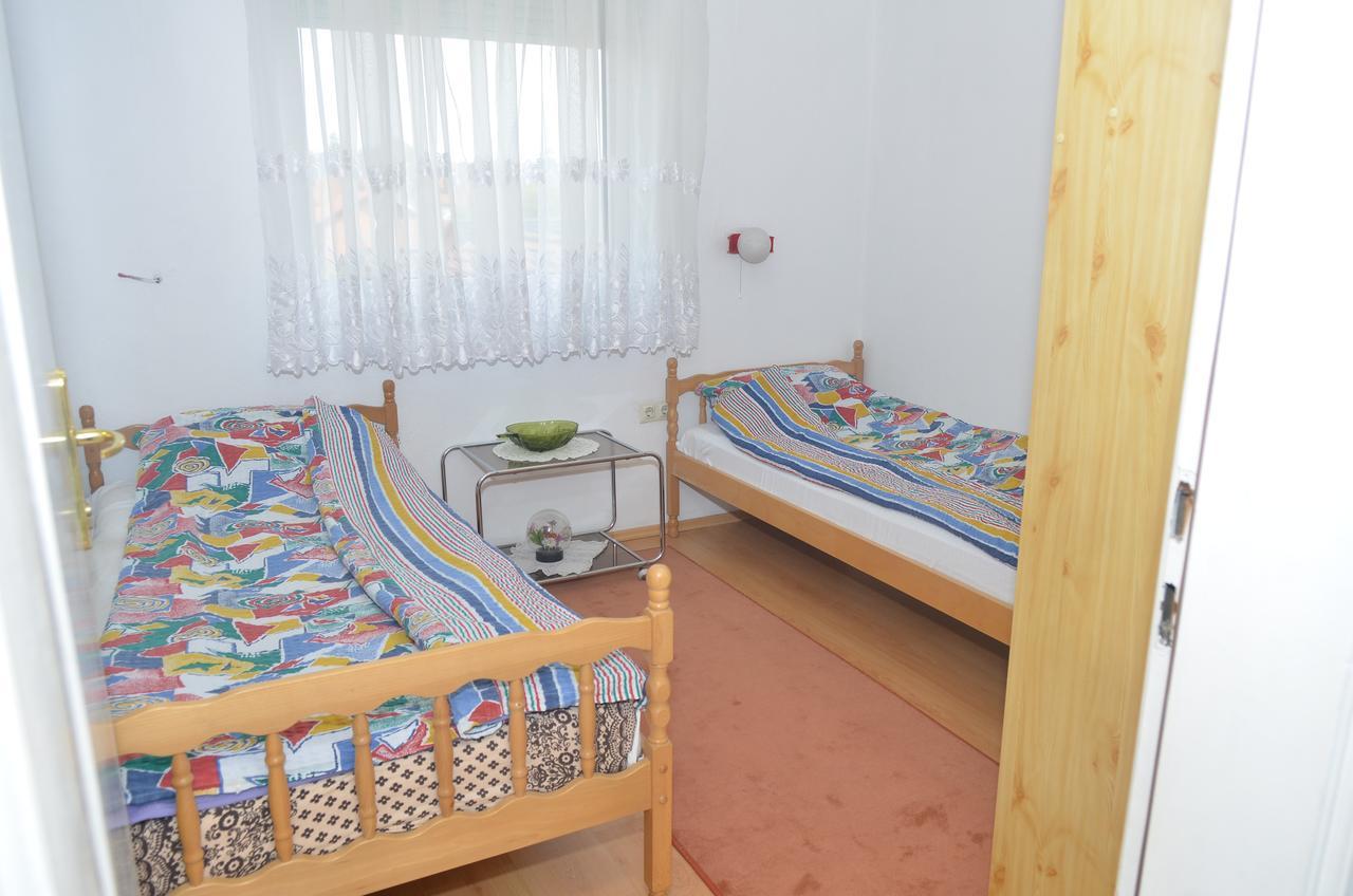Prenociste Orhideja Hotel Odžak Exterior foto